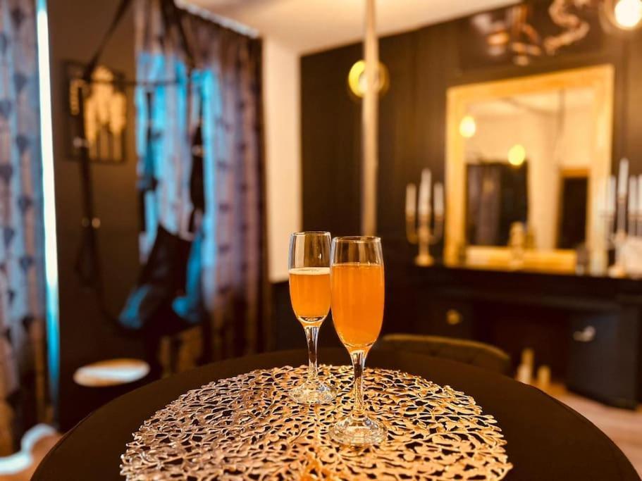 Love Room « L'Etreinte Doree » Illiers-Combray Exteriör bild