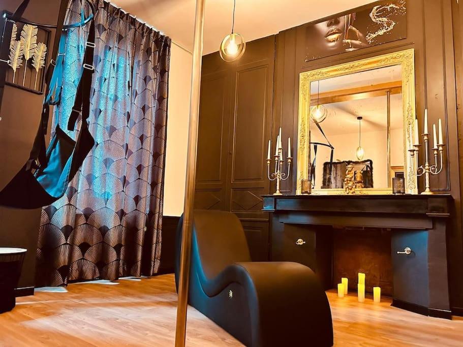 Love Room « L'Etreinte Doree » Illiers-Combray Exteriör bild